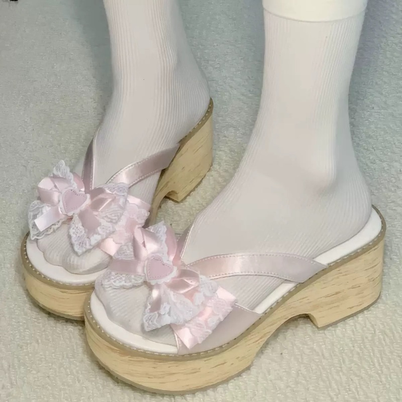 Summer Clothing Petite - Tatlı Fiyonklu Ahşap Desenli Kalın Tabanlı